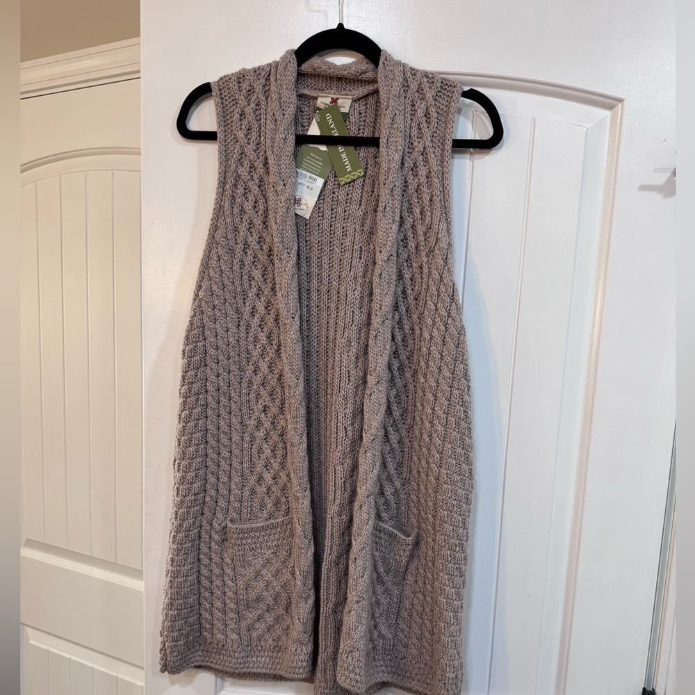 Cozy Cable Knit Sleeveless Cardigan Vest - Taupe